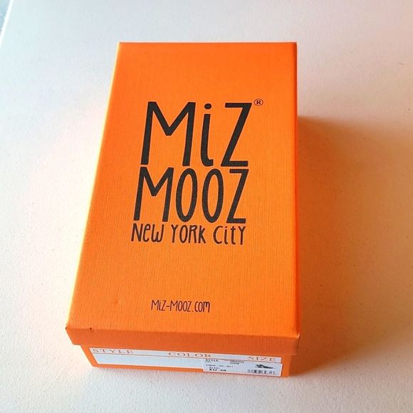 NWT Miz Mooz NYC Fifi Sandal in Black - Picture 6 of 7